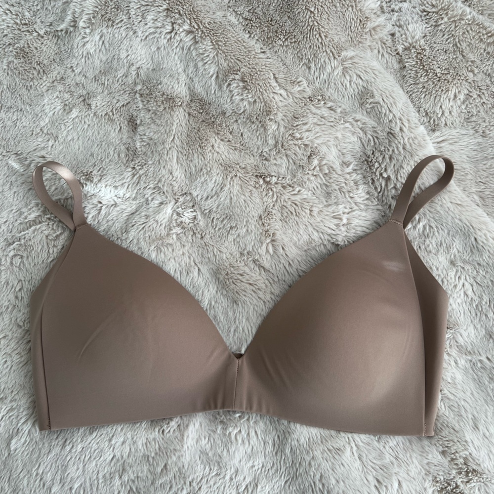 lululemon V-Neck Bra Medium Support